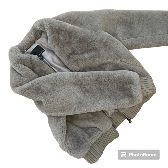 Banana Republic Faux Fur Bomber Jacket - Picture 5 of 9